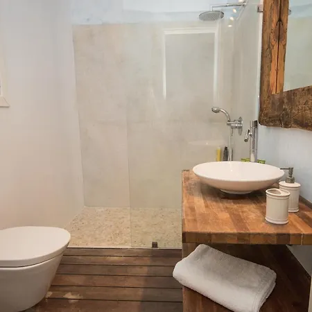 Grand Bleu Beachfront House Dom wakacyjny