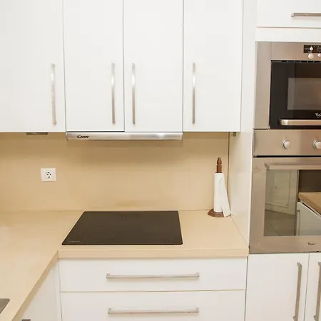 Grand Bleu Beachfront House Dom wakacyjny