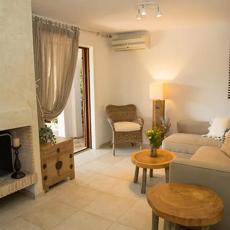 Dom wakacyjny Grand Bleu Beachfront House