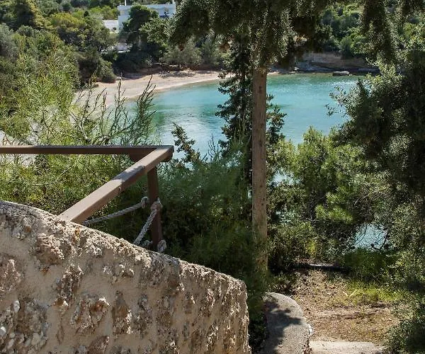 Grand Bleu Beachfront House *